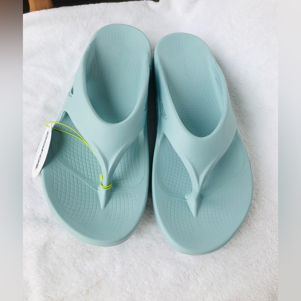 OOFOS Men's Mint Green Recovery Flip-Flops